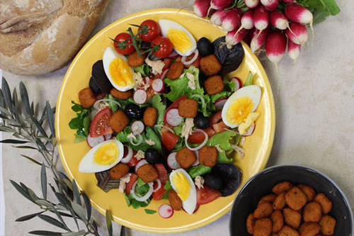 Salade nicoise a la polenta